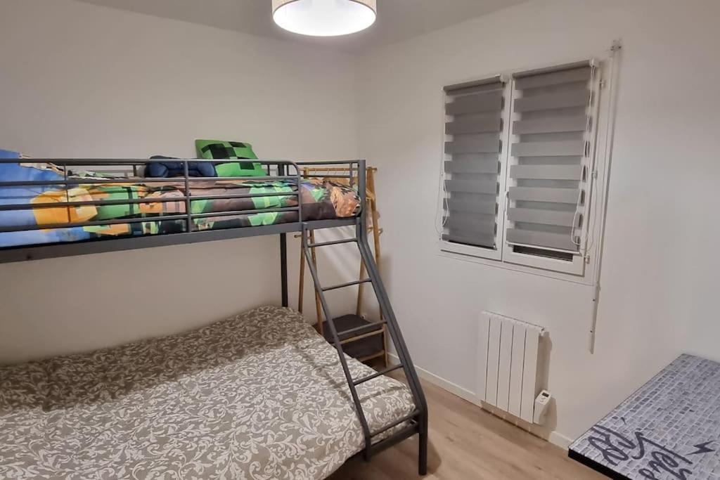 Belle Maison Climatisee Renovee Pac-Man Entre Collegues, Amis, Famille - Barbecue - Netflix - Prime - Baby Foot 50Cts Saint-Seurin-sur-l'Isle Exterior foto